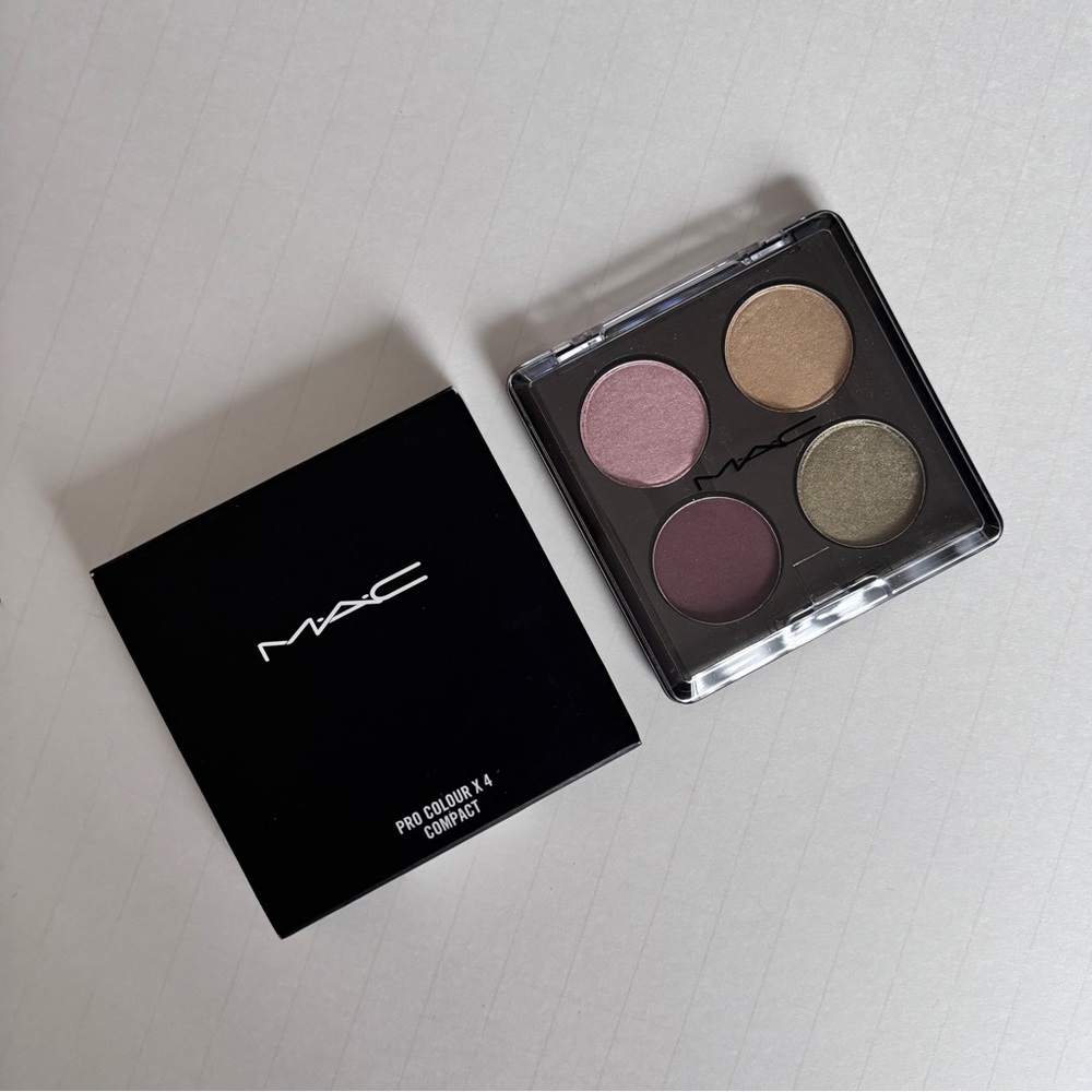 MAC Icon: Catherine Deneuve Thunder Eyes Eye Shadow x 4 Quad / Palette - RARE!
